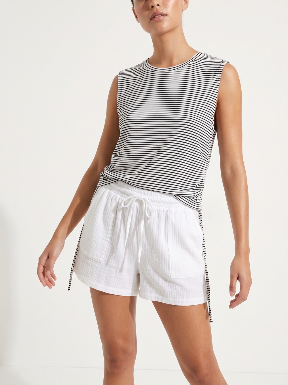 Nicole Miller Women's White Drawstring Shorts 100% Cotton - L Shorts ONLY
